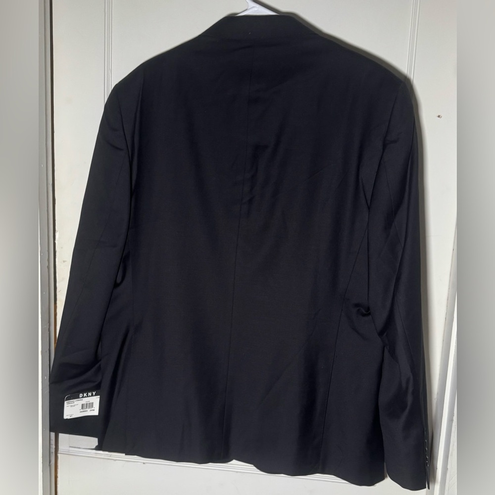 DKNY Men's Black 2 pc Suit Coat Pants Set, Blazer & Slacks, 46Reg 39-41waist NWT - Picture 4 of 9